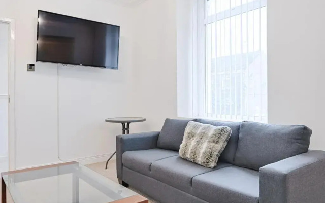 Spacious home with parking - TV in Every Bedroom!