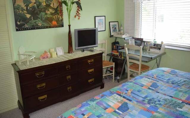 Palm Cay 4