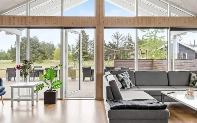 5 Star Holiday Home in Albaek
