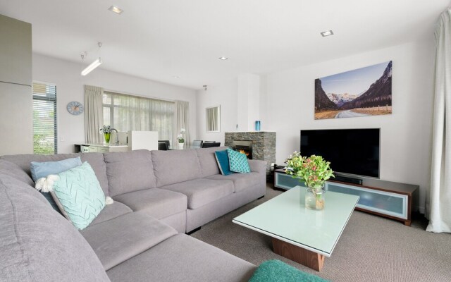89/5a Tui Heights