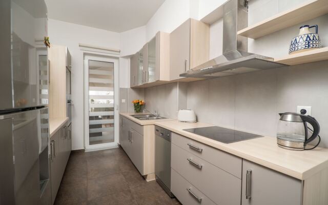 City beach apartment