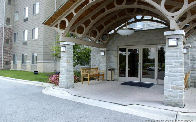 Staybridge Suites Chicago-Oakbrook Terrace by IHG
