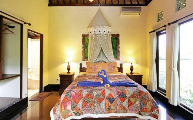 Loka Sari Guest House and Spa