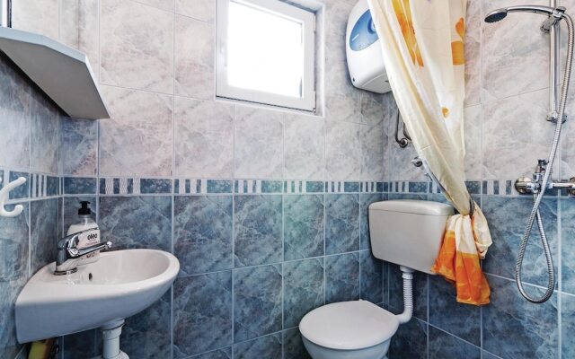 Nice Apartment in Vir With 2 Bedrooms and Wifi