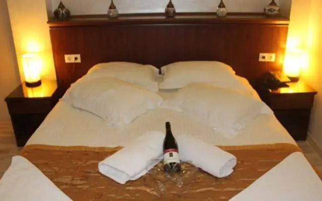 Peteks Hotel