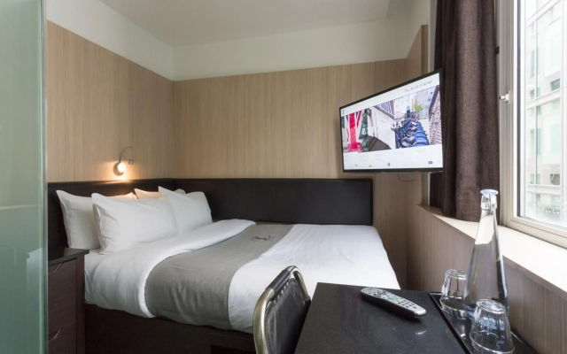 City Hotel