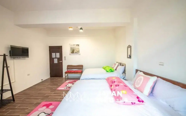 Traditional Arts Country Inn