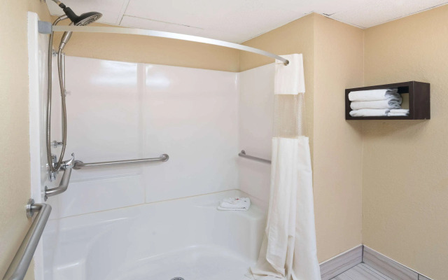 Days Inn by Wyndham Goodlettsville/Nashville