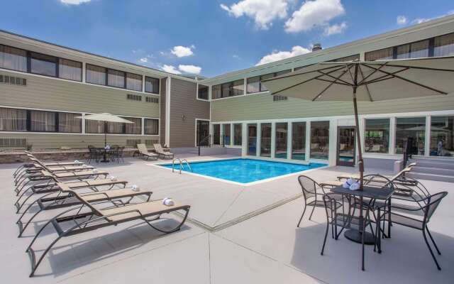 Wyndham Garden Fort Wayne