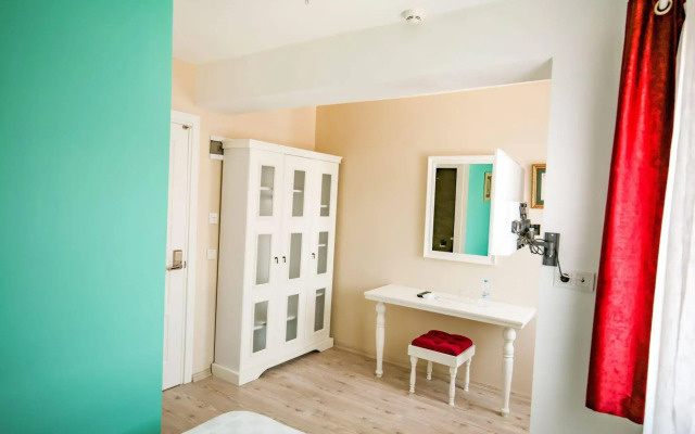Menendi Otel