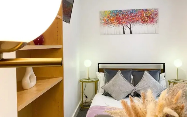 Modern studios Close to Hyde Park
