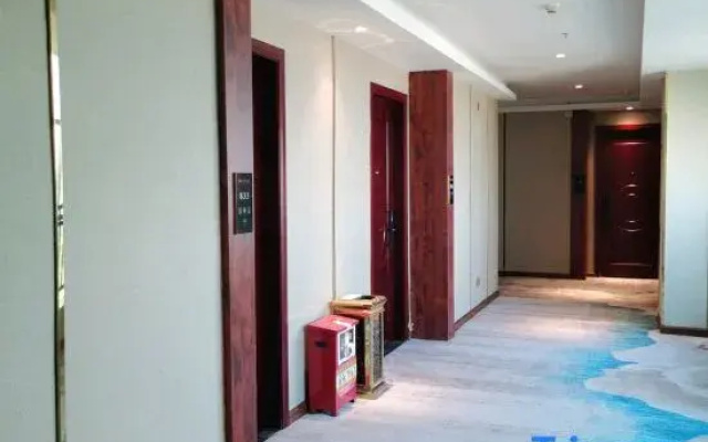 Viet Hotel (Foshan Yanbu Commercial Center Suiyan Road Branch)