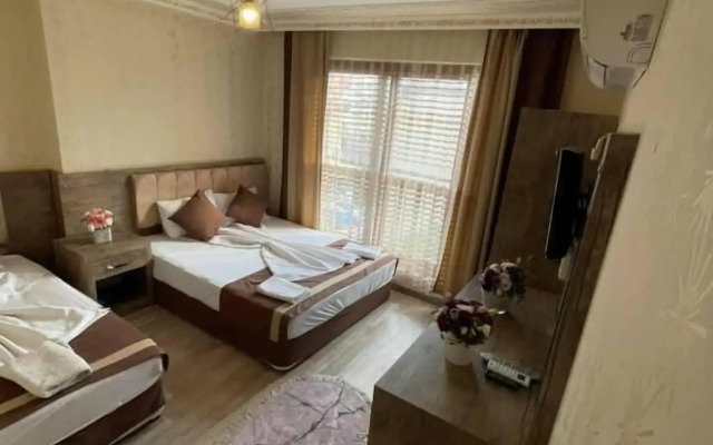 Ozgur Hotel