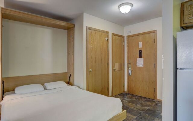 River Mtn Lodge W103