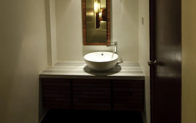 T Hotel Tandop