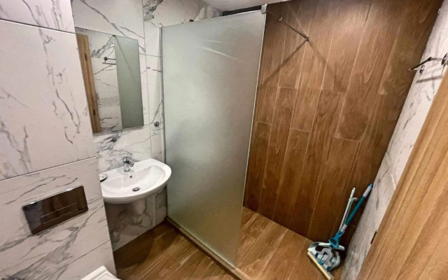 Арборо Боровец Гардънс Е50