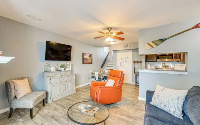 1/4 Mi to Seawall: Relaxing Galveston Condo!