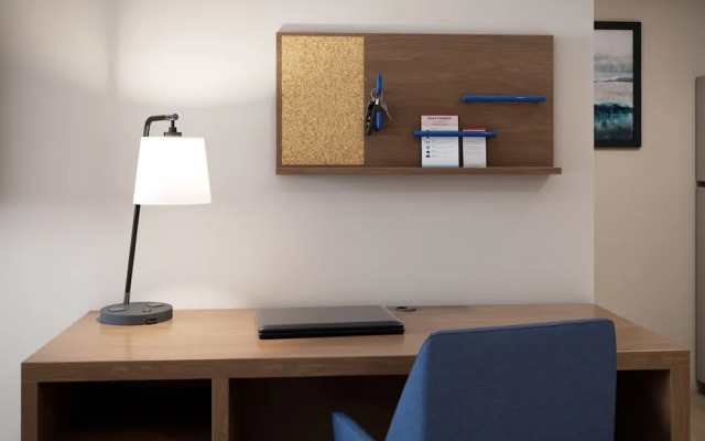 Candlewood Suites Kingston West by IHG