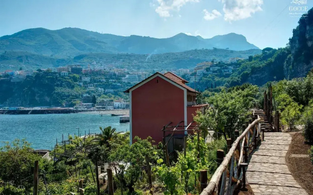 Villa Degli Dei - Private Waterfront Villa