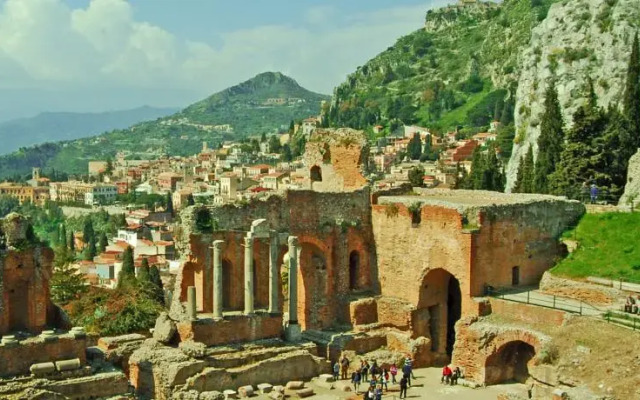 Holiday Taormina