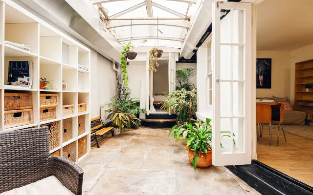 The Gloucester Terrace Abode - EFG