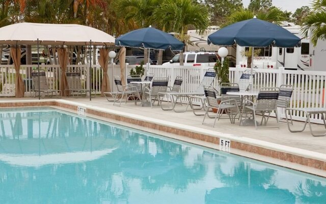 Club Naples RV Resort