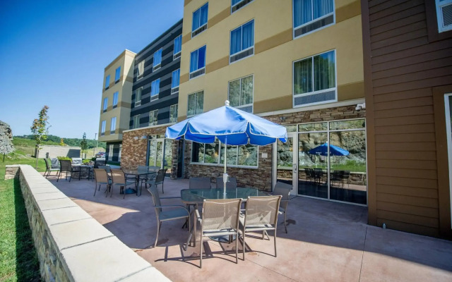 Fairfield Inn & Suites Cambridge