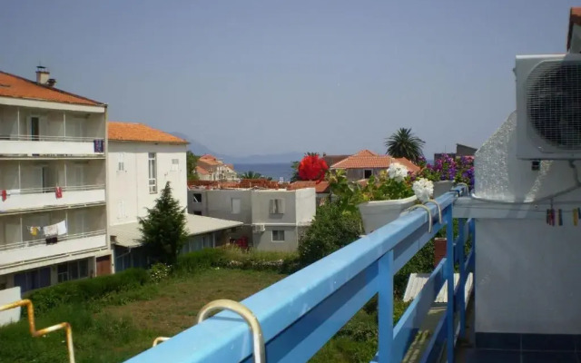 Apartments Blue - 200 m from sea
