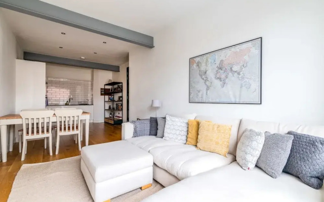 Trendy Elephant and Castle Home