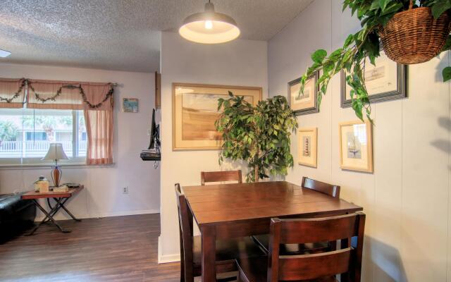 Courtyard #209 Condo