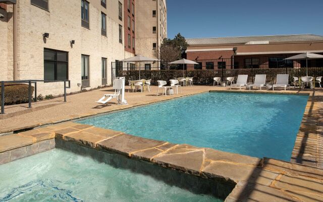 Hilton Garden Inn Dallas/Duncanville