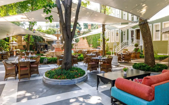Hagia Sofia Mansions Istanbul, Curio Collection by Hilton