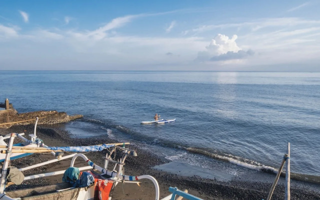Blue Marlin 6-BR Villa Singaraja Bali
