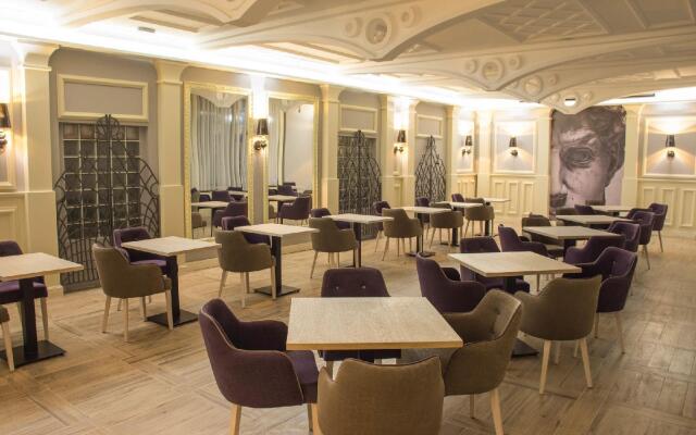 Xenon Hotel & SPA