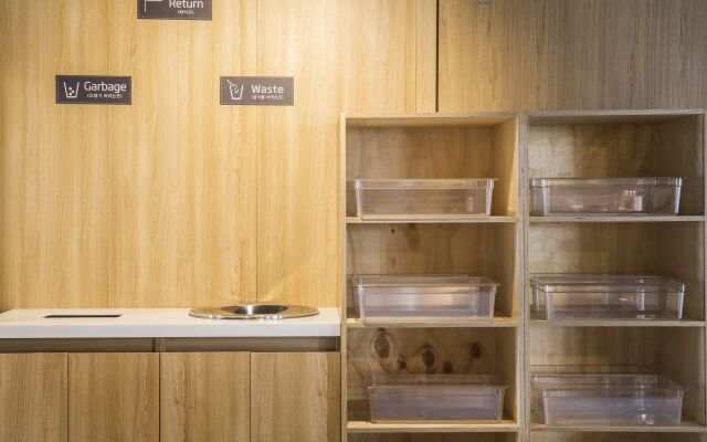 Kenny Stay Jeju Seogwipo