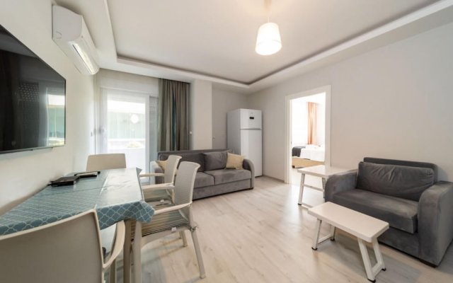 Flat With Shared Pool and Balcony in Konyaaltii