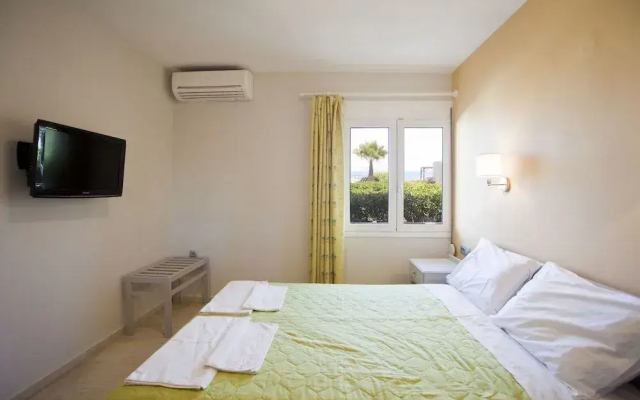 Phaedra Hotel