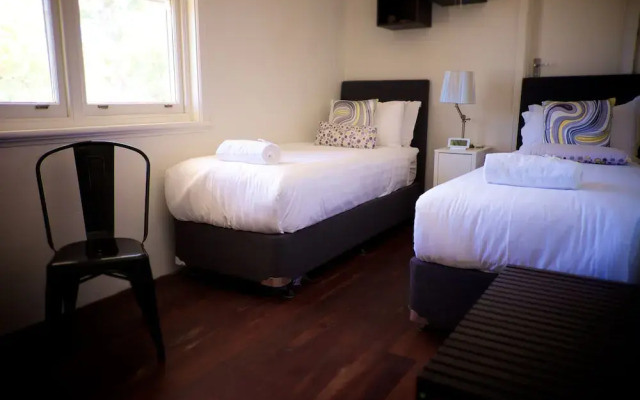 UrbanStyle Claremont Apartment