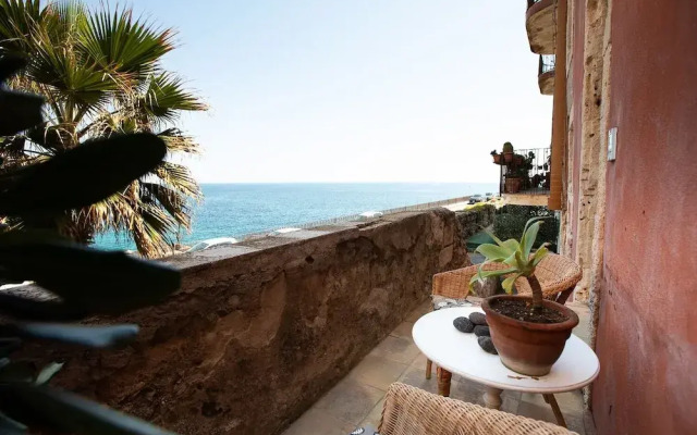 Charming seafront room - Wonderful Italy