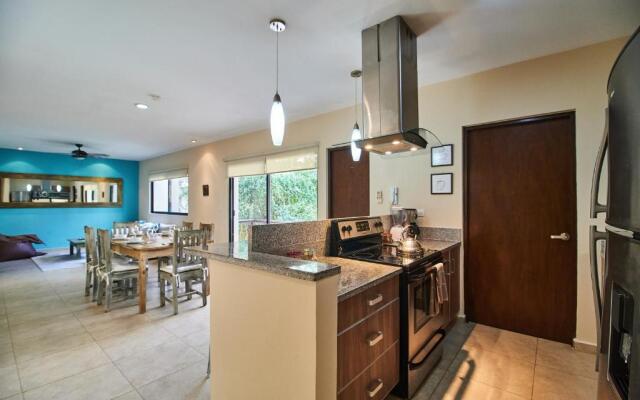2 BD apartment in popular condominium-190MBPS WIFI