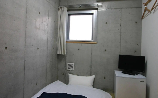 Weekly SHO Hotel Namba