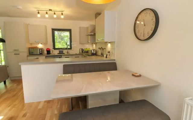 Oakbank Mews