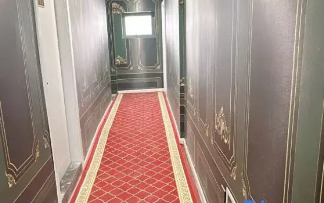 Yinuo Homestay (the Bund Nanjing Road Pedestrian Street)