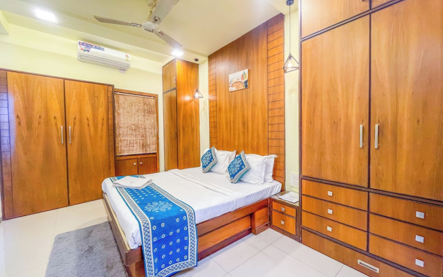 Hotel Thakur Galaxy, Sadar Market