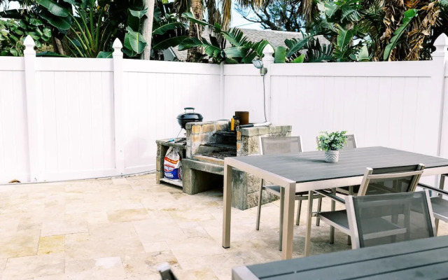 Beachside Gardens Suites