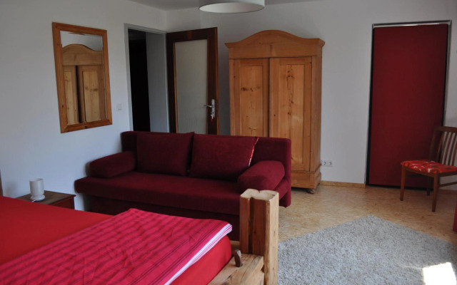 Punkrock Harbour Pension Bähr