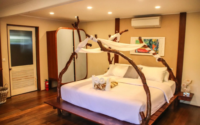 Serene Beach Villa – Guest Rooms – Gili Trawangan
