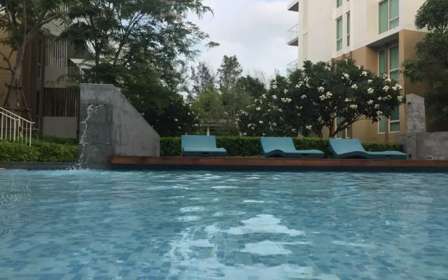 Luxury Beachfront Condo Hua Hin