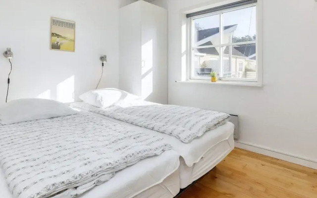 6 Person Holiday Home in Hals