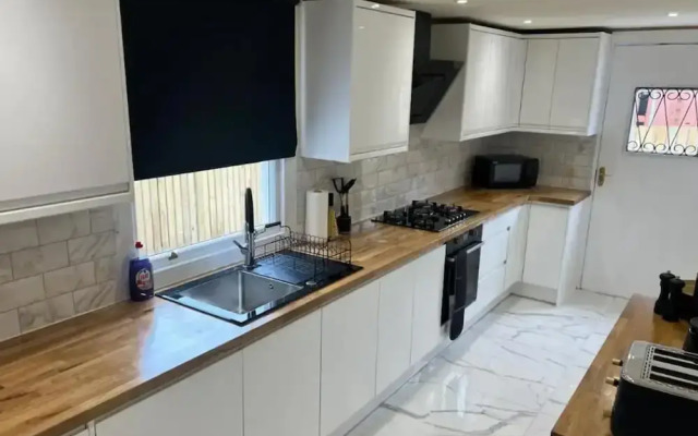 Glasgow Central Paradise - Spacious 3- Bed House